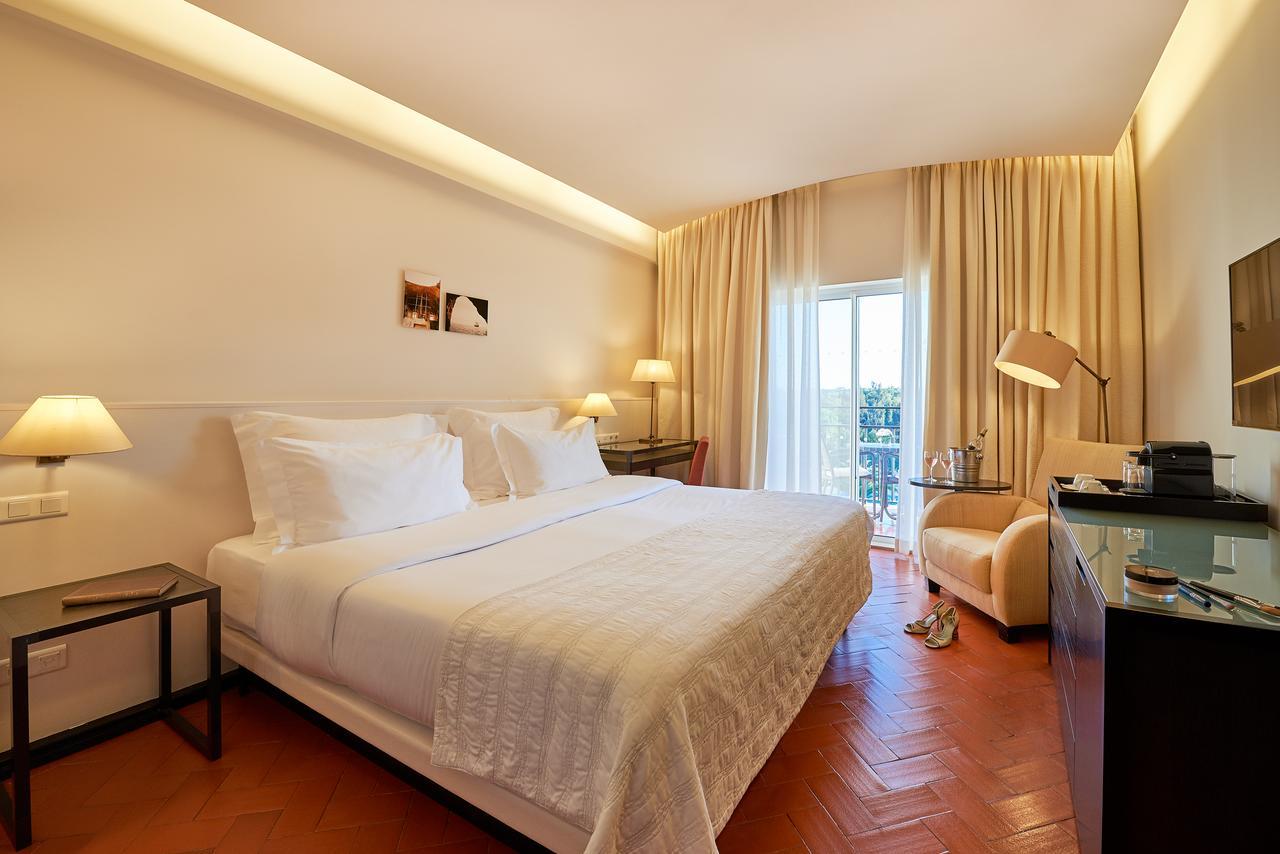 Double or Twin Room with Mountain View (2 Adults + 1 Child)